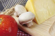 rajče, parmezán, žampiony rajče, parmezán, žampiony