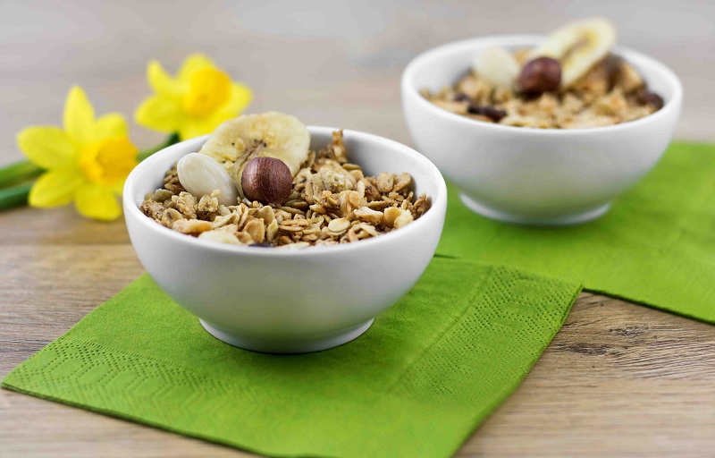 Zapékané müsli s banánem a ořechy