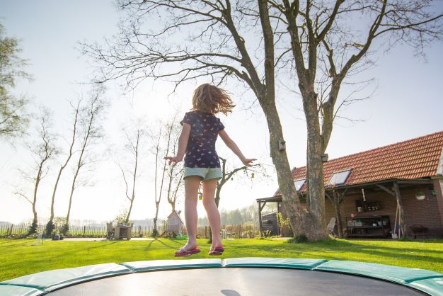 trampolína