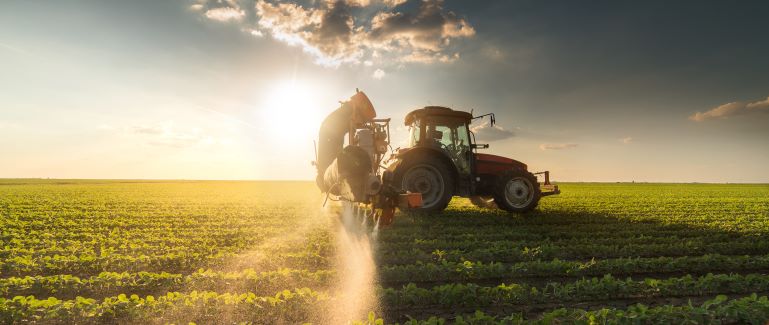 Udržitelné používání pesticidů. Strategie EU „From Farm to Fork“