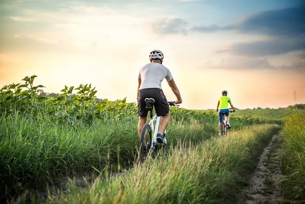 Naučte se regenerovat tělo po každém cyklovýletu. Předejdete bolesti zad i zápěstí